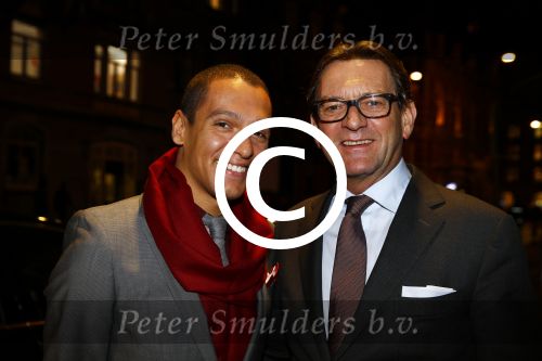 Amsterdam 28 oktober 2013
Nieuwe de la mar theater. Sjaak v Vliet met vriend