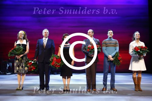 Utrecht 27 oktober 2013
Premiere Sonneveld in de schouwburg van Utrecht met Tony Neef en Mariska v Kolck in de hoofdrollen. Albert Verlinde is de producent.