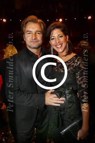 Amsterdam 18 oktober 2013
Uitreiking televizierring in carre . Victor Reinier met zijn zwangere vriendin