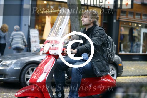 Amsterdam 23 oktober 2013
Victor Reinier op zijn vespa scooter.