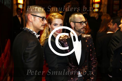 Amsterdam 4 november 2013
Premiere het diner in Tuschinski met de acteurs Daan Schuurmans Kim v Kooten Jacob Derwig en Thekla Reuten. Viktor en Rolf en Thekla Reuten