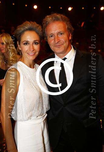 Amsterdam 18 oktober 2013
Uitreiking televizierring in carre .
Wendy v Dijk met partner Erland Galjaard