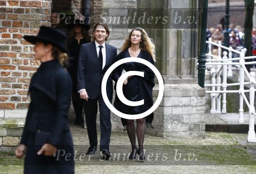 Delft 2 november 2013
Herdenkingsdienst voor prins Friso in de grote kerk in Delft. Willemijn Verloop met man