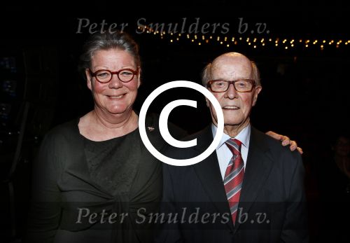 Utrecht 27 oktober 2013
Premiere Sonneveld in de schouwburg van Utrecht met Tony Neef en Mariska v Kolck in de hoofdrollen. Albert Verlinde is de producent. Broer Wim Sonneveld