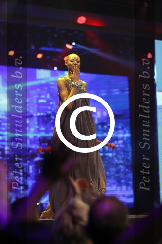 Hilversum 27 oktober 2014
Finale Hollands next top model 2014 HNTM in studio 21 gepresenteerd door Anouk Smulders en Fred v Leer.Finalisten zijn Nicky Opheij Sanne Aisha en Debbie Dhillon. In de jury zitten Freek Koster May Britt Mobach en Dirk Kikstra.