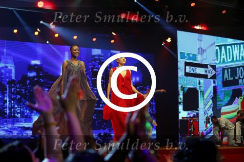 Hilversum 27 oktober 2014
Finale Hollands next top model 2014 HNTM in studio 21 gepresenteerd door Anouk Smulders en Fred v Leer.Finalisten zijn Nicky Opheij Sanne Aisha en Debbie Dhillon. In de jury zitten Freek Koster May Britt Mobach en Dirk Kikstra.
