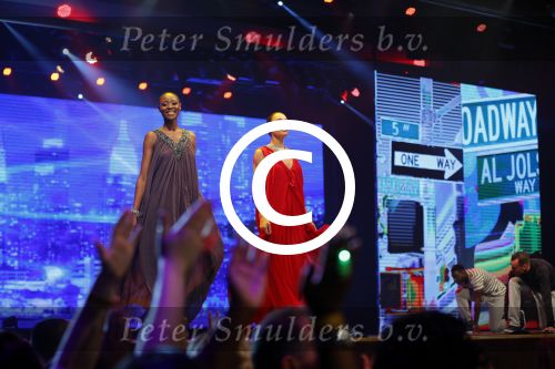 Hilversum 27 oktober 2014
Finale Hollands next top model 2014 HNTM in studio 21 gepresenteerd door Anouk Smulders en Fred v Leer.Finalisten zijn Nicky Opheij Sanne Aisha en Debbie Dhillon. In de jury zitten Freek Koster May Britt Mobach en Dirk Kikstra.