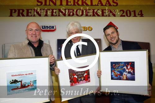 Amsterdam 4 november 2014
Presentatie sinterklaasboeken in de bibliotheek van Amsterdam. Aanwezig zijn Albert Verlinde Winston Gerschtanowitz Andre Kuipers en Paul v Vliet.
