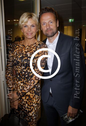Utrecht 4 november 2014
Premiere Annie MG Schmidt op soestdijk in de schouwburg van Utrecht. Anita Witzier met man