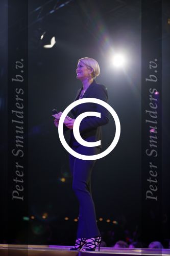 Hilversum 27 oktober 2014
Finale Hollands next top model 2014 HNTM in studio 21 gepresenteerd door Anouk Smulders en Fred v Leer.Finalisten zijn Nicky Opheij Sanne Aisha en Debbie Dhillon. In de jury zitten Freek Koster May Britt Mobach en Dirk Kikstra.