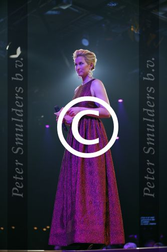 Hilversum 27 oktober 2014
Finale Hollands next top model 2014 HNTM in studio 21 gepresenteerd door Anouk Smulders en Fred v Leer.Finalisten zijn Nicky Opheij Sanne Aisha en Debbie Dhillon. In de jury zitten Freek Koster May Britt Mobach en Dirk Kikstra.