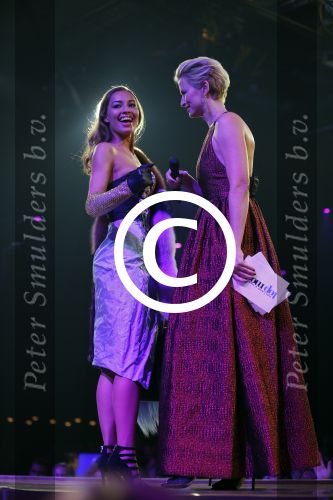 Hilversum 27 oktober 2014
Finale Hollands next top model 2014 HNTM in studio 21 gepresenteerd door Anouk Smulders en Fred v Leer.Finalisten zijn Nicky Opheij Sanne Aisha en Debbie Dhillon. In de jury zitten Freek Koster May Britt Mobach en Dirk Kikstra.