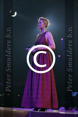 Hilversum 27 oktober 2014
Finale Hollands next top model 2014 HNTM in studio 21 gepresenteerd door Anouk Smulders en Fred v Leer.Finalisten zijn Nicky Opheij Sanne Aisha en Debbie Dhillon. In de jury zitten Freek Koster May Britt Mobach en Dirk Kikstra.