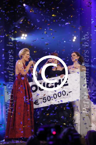 Hilversum 27 oktober 2014
Finale Hollands next top model 2014 HNTM in studio 21 gepresenteerd door Anouk Smulders en Fred v Leer.Finalisten zijn Nicky Opheij Sanne Aisha en Debbie Dhillon. In de jury zitten Freek Koster May Britt Mobach en Dirk Kikstra.