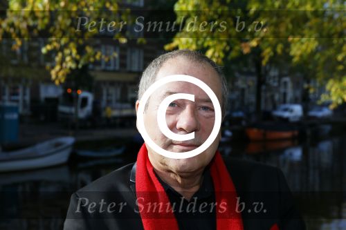 Amsterdam 27 oktober 2014
Presentatie nieuwe castleden Naast Freek Bartels en Bill van Dijk zijn ook Tony Neef (Sonneveld), Mariska van Kolck (Conny Stuart) en Cindy Bell (de lifter) te zien in Sonneveld. Albert Verlinde is de producent.