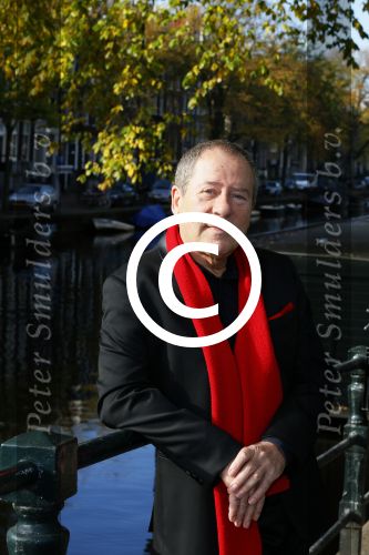 Amsterdam 27 oktober 2014
Presentatie nieuwe castleden Naast Freek Bartels en Bill van Dijk zijn ook Tony Neef (Sonneveld), Mariska van Kolck (Conny Stuart) en Cindy Bell (de lifter) te zien in Sonneveld. Albert Verlinde is de producent.