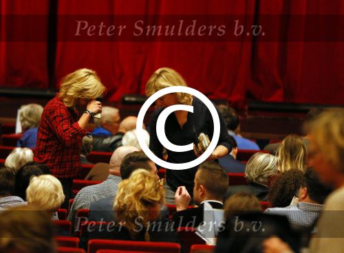 Utrecht 4 november 2014
Premiere Annie MG Schmidt op soestdijk in de schouwburg van Utrecht.
Claudia de Breij met nieuwe vriendin Jessica