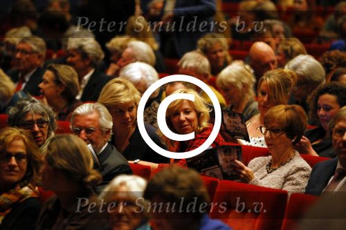 Utrecht 4 november 2014
Premiere Annie MG Schmidt op soestdijk in de schouwburg van Utrecht.
Claudia de Breij met nieuwe vriendin Jessica