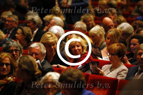Utrecht 4 november 2014
Premiere Annie MG Schmidt op soestdijk in de schouwburg van Utrecht.
Claudia de Breij met nieuwe vriendin Jessica