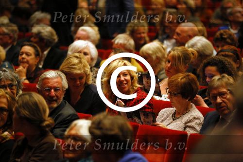 Utrecht 4 november 2014
Premiere Annie MG Schmidt op soestdijk in de schouwburg van Utrecht.
Claudia de Breij met nieuwe vriendin Jessica