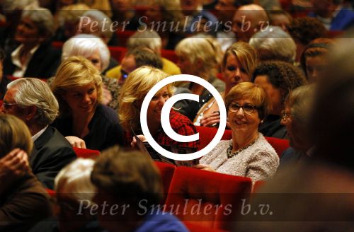 Utrecht 4 november 2014
Premiere Annie MG Schmidt op soestdijk in de schouwburg van Utrecht.
Claudia de Breij met nieuwe vriendin Jessica