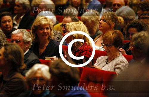 Utrecht 4 november 2014
Premiere Annie MG Schmidt op soestdijk in de schouwburg van Utrecht.
Claudia de Breij met nieuwe vriendin Jessica