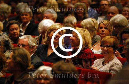 Utrecht 4 november 2014
Premiere Annie MG Schmidt op soestdijk in de schouwburg van Utrecht.
Claudia de Breij met nieuwe vriendin Jessica