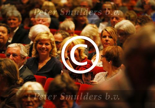 Utrecht 4 november 2014
Premiere Annie MG Schmidt op soestdijk in de schouwburg van Utrecht.
Claudia de Breij met nieuwe vriendin Jessica