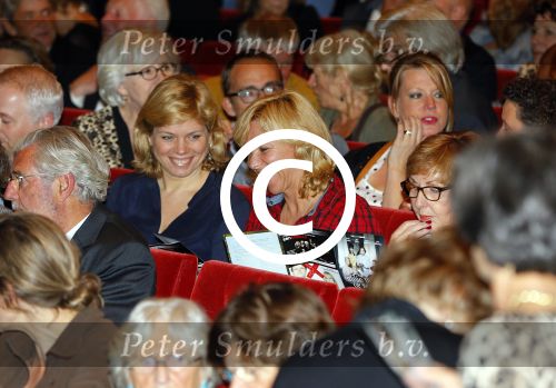 Utrecht 4 november 2014
Premiere Annie MG Schmidt op soestdijk in de schouwburg van Utrecht.
Claudia de Breij met nieuwe vriendin Jessica