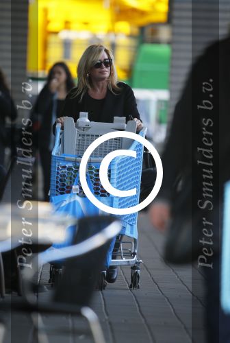 Amsterdam 31 oktober 2014
Connie Breukhoven doet boodschappen bij Albert Heijn op het gelderlandplein