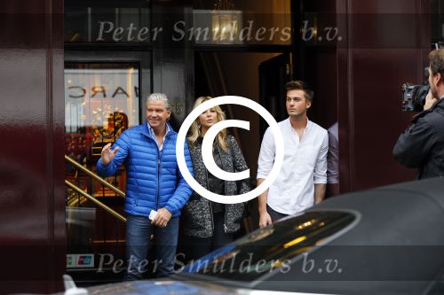 Amsterdam 3 november 2014
Chantal janzen slaapt voor haar programma bij Dave en Dries Roelvink.
