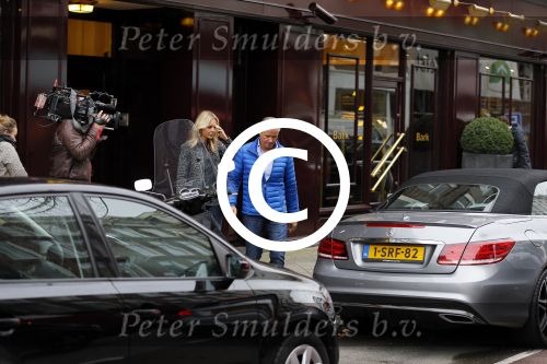 Amsterdam 3 november 2014
Chantal janzen slaapt voor haar programma bij Dave en Dries Roelvink.