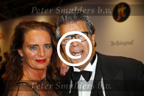 Hilversum 27 oktober 2014
Premiere film pak van mijn hart van Kees v Nieuwkerk. Emile Ratelband met zijn vriendin