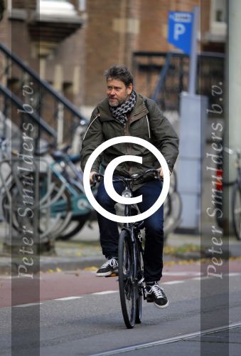 Amsterdam 31 oktober 2014
Erik van t Hoff op de fiets in amsterdam zuid na afspraak met oa Jack Spijkerman