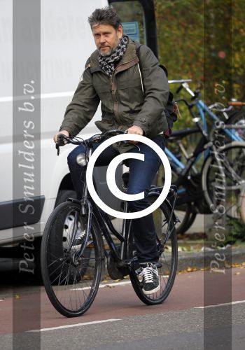 Amsterdam 31 oktober 2014
Erik van t Hoff op de fiets in amsterdam zuid na afspraak met oa Jack Spijkerman