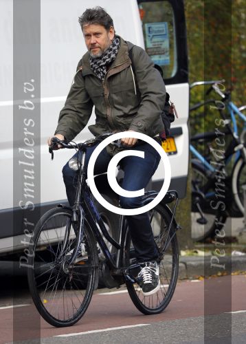 Amsterdam 31 oktober 2014
Erik van t Hoff op de fiets in amsterdam zuid na afspraak met oa Jack Spijkerman