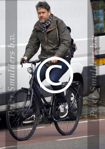 Amsterdam 31 oktober 2014
Erik van t Hoff op de fiets in amsterdam zuid na afspraak met oa Jack Spijkerman