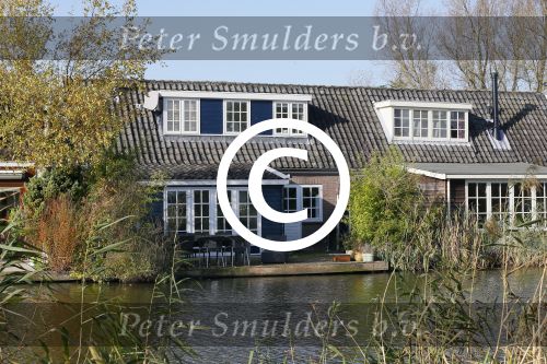 Abcoude 1 november 2014
Huis floortje Dessing aan het water het Gein staat te koop