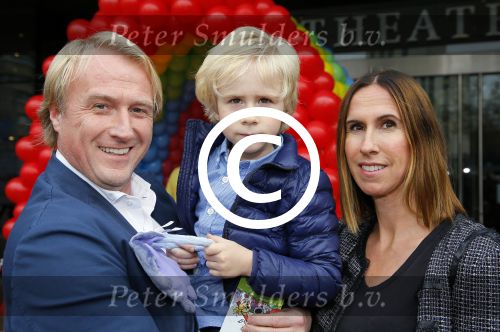 Utrecht 25 oktober 2014
Premiere Woezel en Pip in het beatrixtheater.
Frank Botman met vrouw en zoon