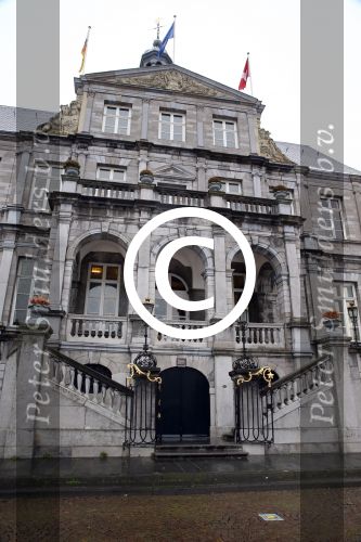 Maastricht, 29 Oktober 2014
Het Gemeentehuis van Maastricht op de markt, de Gay Kroeg bij de Markt en het appratement waar Onno Hoes woont