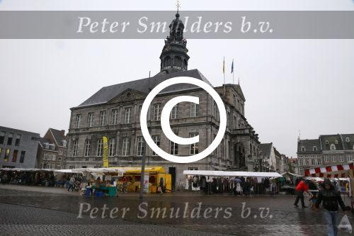 Maastricht, 29 Oktober 2014
Het Gemeentehuis van Maastricht op de markt, de Gay Kroeg bij de Markt en het appratement waar Onno Hoes woont