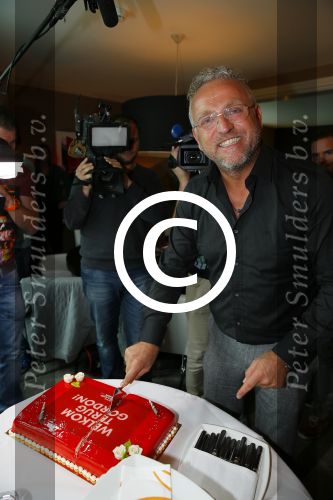 Schiphol 4 november 2014
Gordon komt terug van zijn kitkat break op een onbewoond eiland.
