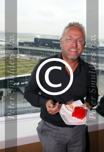 Schiphol 4 november 2014
Gordon komt terug van zijn kitkat break op een onbewoond eiland.