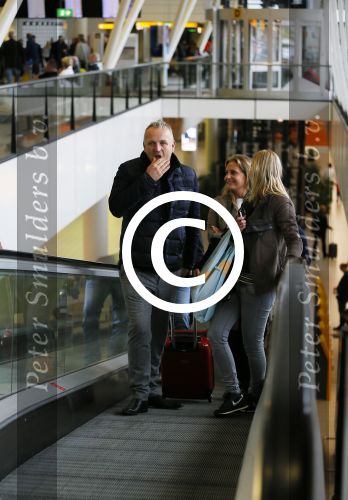 Schiphol 26 oktober 2014
Gordon vertrekt vanaf schiphol voor een reclamestunt van Kitkat naar een onbewoond eiland.