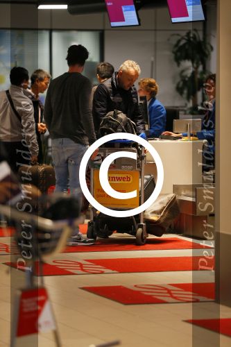 Schiphol 26 oktober 2014
Gordon vertrekt vanaf schiphol voor een reclamestunt van Kitkat naar een onbewoond eiland.