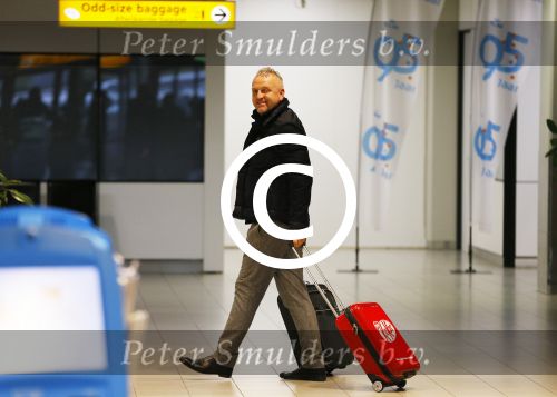 Schiphol 26 oktober 2014
Gordon vertrekt vanaf schiphol voor een reclamestunt van Kitkat naar een onbewoond eiland.