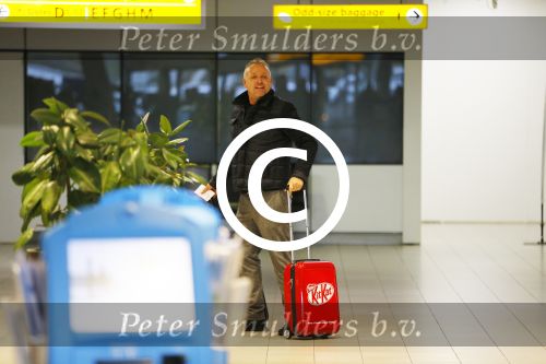 Schiphol 26 oktober 2014
Gordon vertrekt vanaf schiphol voor een reclamestunt van Kitkat naar een onbewoond eiland.
