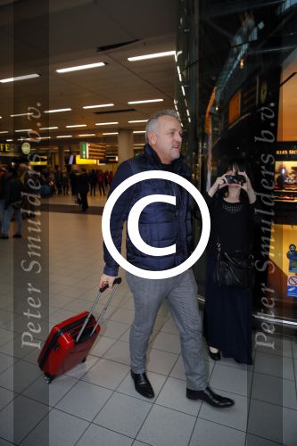 Schiphol 26 oktober 2014
Gordon vertrekt vanaf schiphol voor een reclamestunt van Kitkat naar een onbewoond eiland.