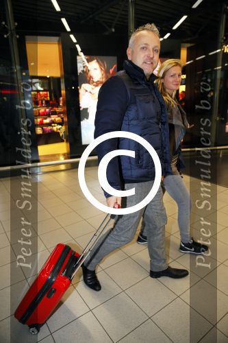 Schiphol 26 oktober 2014
Gordon vertrekt vanaf schiphol voor een reclamestunt van Kitkat naar een onbewoond eiland.