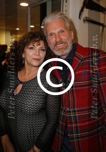 Utrecht 4 november 2014
Premiere Annie MG Schmidt op soestdijk in de schouwburg van Utrecht. Henriette Tol met man
